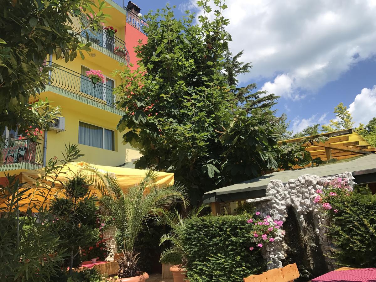 Hotel Jambo Golden Sands Exterior photo